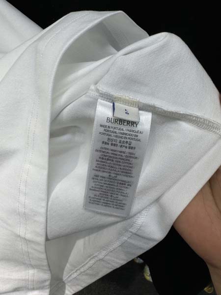 2025年4月26日入荷新作Burberry半袖Tシャツ 原版复刻高級品香港の会社超厳選★入手困難/誕生日プレゼント/yinx工場
