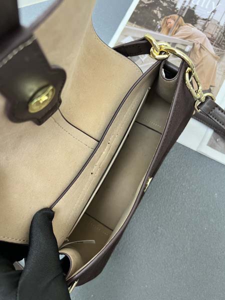 2025年4月27日入荷新作  FURLA型番H02010  SIZE:26.5X8X18CM  /XX工場