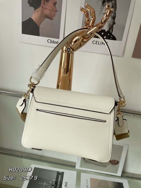 2025年4月27日入荷新作LURLA新品  H02091 SIZE:25*17*9CM  /XX工場