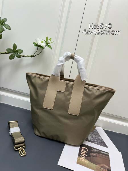 2025年4月27日入荷新作 FURLA新品  ハンドバッグ  型番：H08870  SIZE:48X42X20CM  /XX工場