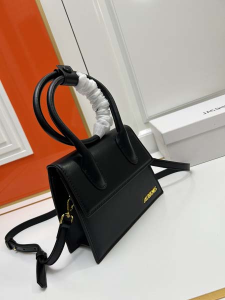 2025年4月27日入荷新作  jacquemus バッグ/ショルダーバッグ/ショルダーバッグ  SIZE:20-15.5-8CM  型番：662  /XX工場