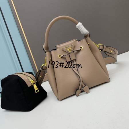 2025年4月27日入荷新作 新品2023早春新品mini《PRADA》  型番：1BH193   SIZE::20-X18-X15  /XX工場
