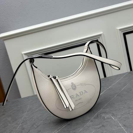 2025年4月27日入荷新作 PRADA バッグ  SIZE::21*13*5.5cm   /XX工場