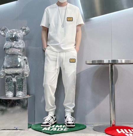 2025年4月2日入荷新作VALENTINO夏メンズ 上下セ...