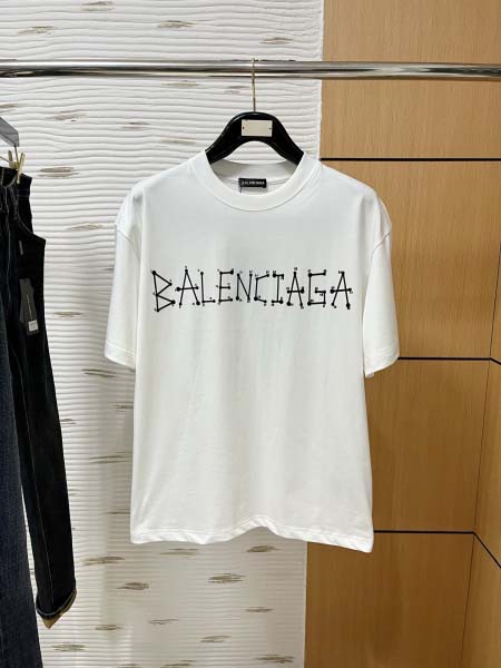 2025年4月3日入荷新作BALENCIAGA半袖 Tシャツ...