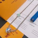 2025年4月4日入荷新品Louis Vuittonネックレスギフト/誕生日/記念品/アクセサリーxin工場