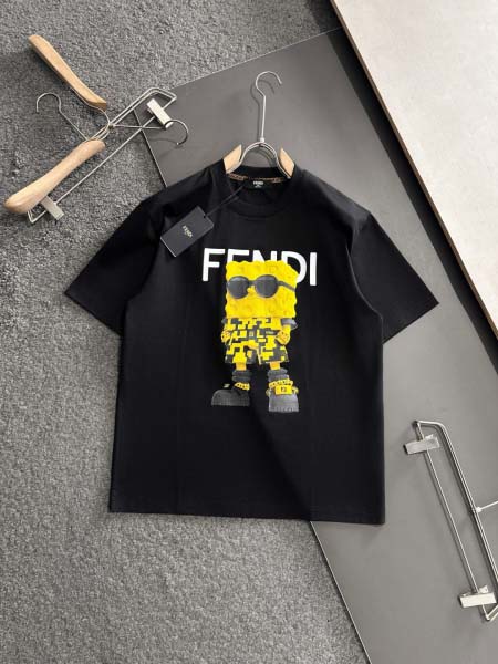 2025年4月6日入荷新作Fendi半袖 Tシャツ高級品/L...
