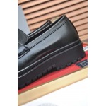 2025年4月10日入荷新品Versaceおすすめ人気メンズ靴本革製ギフト/誕生日/TL工場