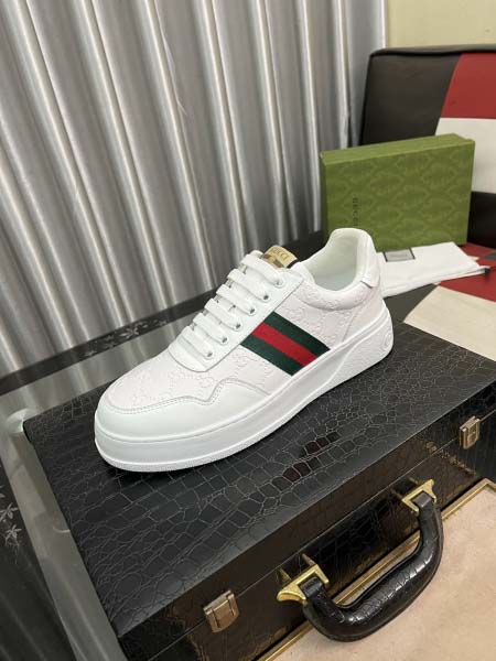 2025年4月10日入荷新品GUCCIカジュアルシューズ/ス...