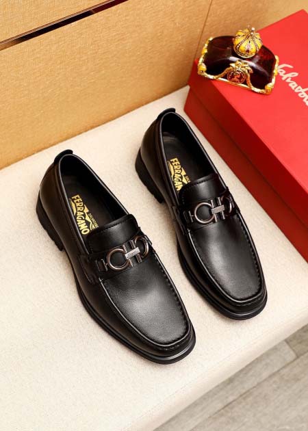 2025年4月10日入荷新品Ferragamoカジュアルシュ...