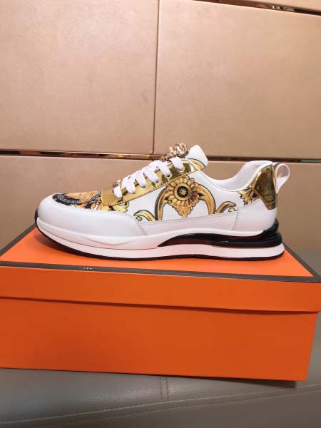 2025年4月10日入荷新品Versaceカジュアルシューズ...