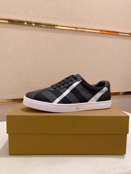 2025年4月11日入荷新品burberryカジュアルシュー...