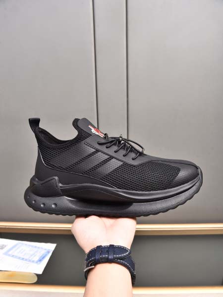 2025年4月11日入荷新品MONCLERカジュアルシューズ...