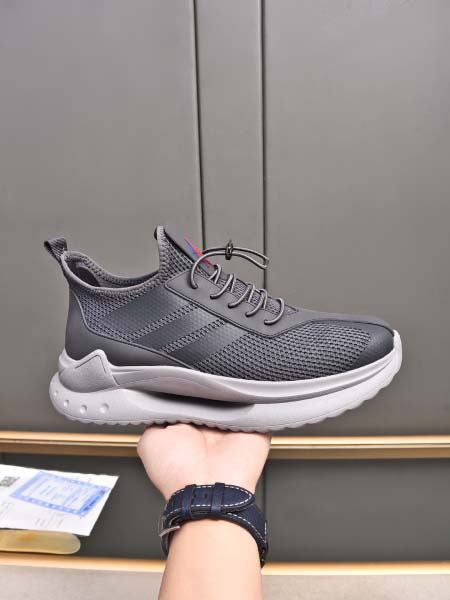 2025年4月11日入荷新品MONCLERカジュアルシューズ...