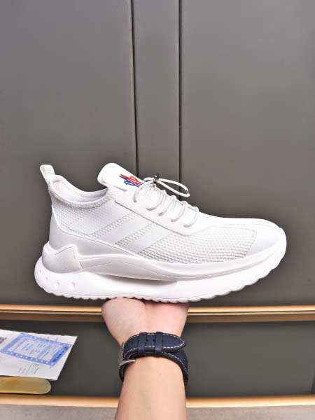 2025年4月11日入荷新品MONCLERカジュアルシューズ...