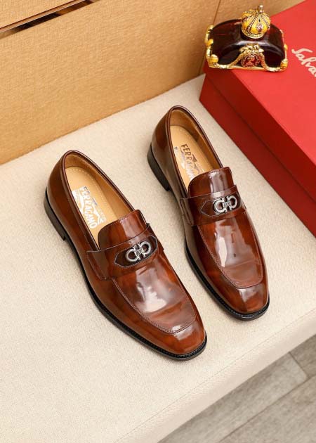 2025年4月11日入荷新品Ferragamoカジュアルシュ...