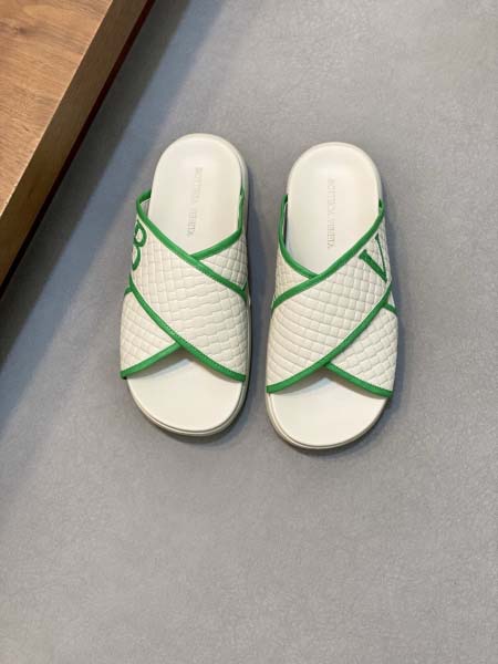 2025年4月11日入荷新品Botteg Venettaスリ...