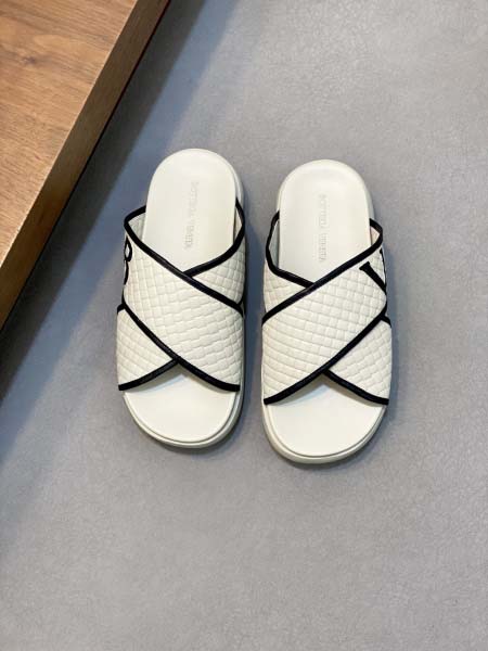 2025年4月11日入荷新品Botteg Venettaスリ...