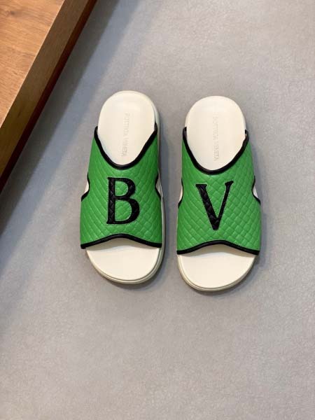 2025年4月11日入荷新品Botteg Venettaスリ...