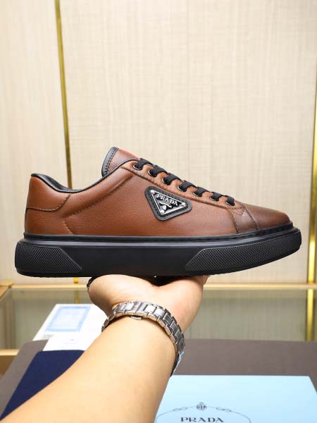 2025年4月11日入荷新品Pradaカジュアルシューズ/ス...