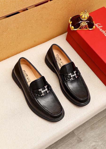 2025年4月11日入荷新品Ferragamoカジュアルシュ...