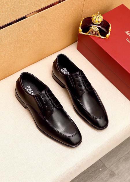 2025年4月11日入荷新品Ferragamoカジュアルシュ...