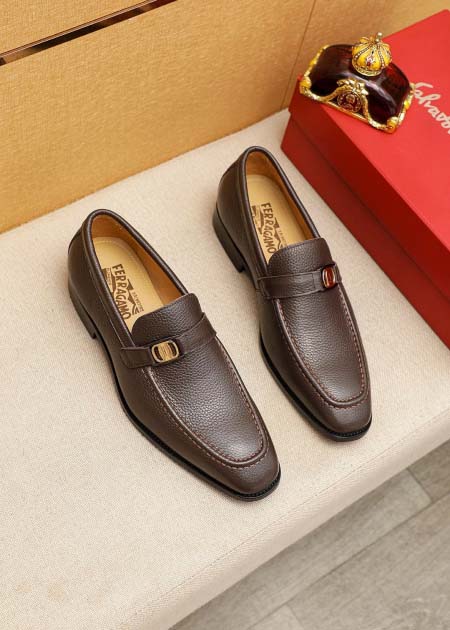 2025年4月11日入荷新品Ferragamoカジュアルシュ...