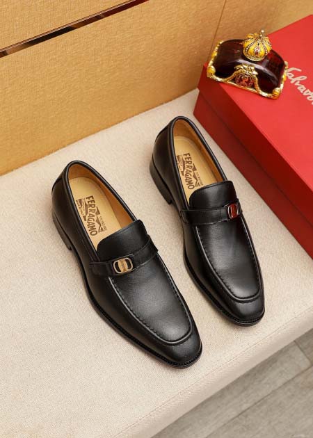 2025年4月11日入荷新品Ferragamoカジュアルシュ...