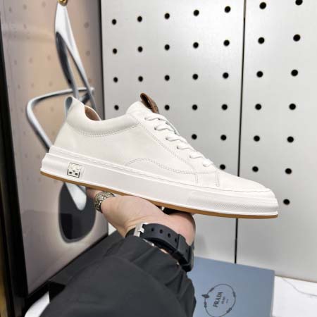 2025年4月11日入荷新品Pradaカジュアルシューズ/ス...