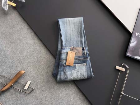 2025年4月14日入荷春夏 新作 burberryジーパン...