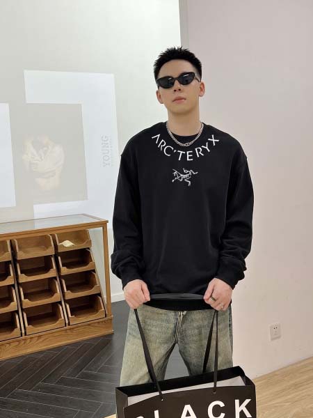 2025年4月19日入荷新作ARCTERYXスウェット 超厳...