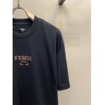 2025年4月19日入荷新作Fendi半袖Tシャツ 超厳選★誕生日プレゼント/結婚祝い/内祝い/贈り物/YI+YI工場S-XXL