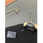 2025年4月19日入荷新作Prada半袖Tシャツ 超厳選★誕生日プレゼント/結婚祝い/内祝い/贈り物/YI+YI工場S-XXL