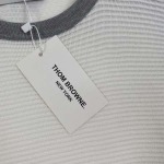 2025年4月21日入荷新作Thom Browneニット半袖 Tシャツ★誕生日プレゼント/結婚祝い/内祝い/贈り物/YI+YI工場M-3XL