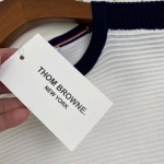 2025年4月21日入荷新作Thom Browneニット半袖 Tシャツ★誕生日プレゼント/結婚祝い/内祝い/贈り物/YI+YI工場M-3XL