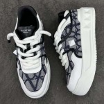 2025年4月23日入荷新品VALENTINO男女兼用原版復刻 ブランド靴本革製ギフト/誕生日/CT工場