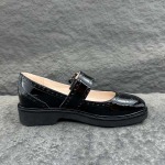 2025年4月23日入荷新品Roger Vivier女性用原版復刻 ブランド靴本革製ギフト/誕生日/CT工場