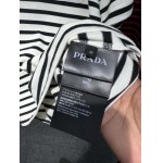 2025年4月24日入荷新作PRADA半袖Tシャツ 原版复刻高級品香港の会社超厳選★入手困難/誕生日プレゼント/yinx工場S-XL