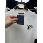 2025年4月24日入荷新作Louis Vuitton半袖Tシャツ 原版复刻高級品香港の会社超厳選★入手困難/誕生日プレゼント/yinx工場M-XXXL