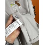 2025年4月25日入荷新作LOEWE半袖Tシャツ 原版复刻高級品香港の会社超厳選★入手困難/誕生日プレゼント/yinx工場