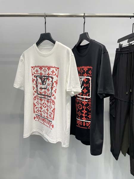 2025年4月25日入荷新作Louis Vuitton半袖T...