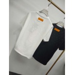 2025年4月25日入荷新作Louis Vuitton半袖Tシャツ 原版复刻高級品香港の会社超厳選★入手困難/誕生日プレゼント/yinx工場