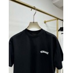 2025年4月25日入荷新作Versace半袖Tシャツ 原版复刻高級品香港の会社超厳選★入手困難/誕生日プレゼント/yinx工場