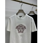 2025年4月25日入荷新作Versace半袖Tシャツ 原版复刻高級品香港の会社超厳選★入手困難/誕生日プレゼント/yinx工場