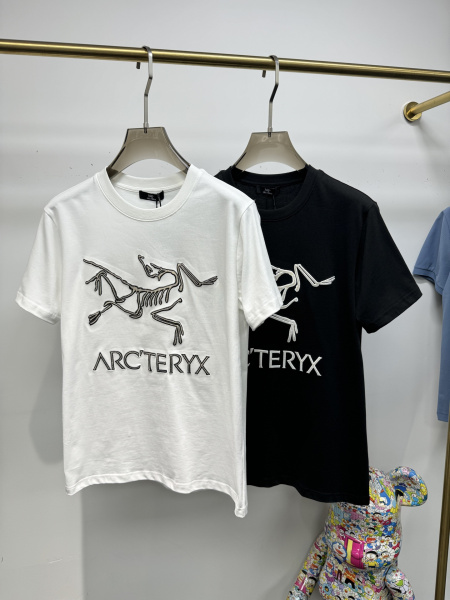 2025年4月25日入荷新作ARCTERYX半袖Tシャツ 原...