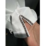 2025年4月26日入荷新作Tom Ford半袖Tシャツ 原版复刻高級品香港の会社超厳選★入手困難/誕生日プレゼント/yinx工場