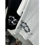 2025年4月26日入荷新作PRADA半袖Tシャツ 原版复刻高級品香港の会社超厳選★入手困難/誕生日プレゼント/yinx工場