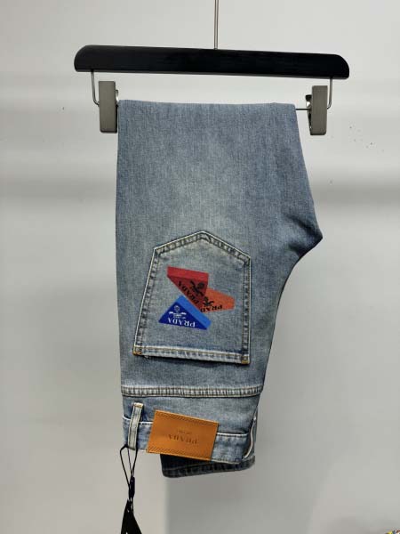 2025年4月26日入荷新作PRADAジーパン 原版复刻高級...