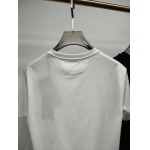 2025年4月26日入荷新作FENDI半袖Tシャツ 原版复刻高級品香港の会社超厳選★入手困難/誕生日プレゼント/yinx工場