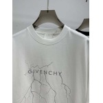 2025年4月26日入荷新作Givenchy半袖Tシャツ 原版复刻高級品香港の会社超厳選★入手困難/誕生日プレゼント/yinx工場